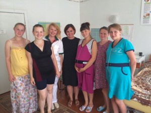 Les futures mamans à la maternité de Stara Vizhivka, ravies que leur maternité a reçu l'équipement et le mobilier pour améliorer leur confort